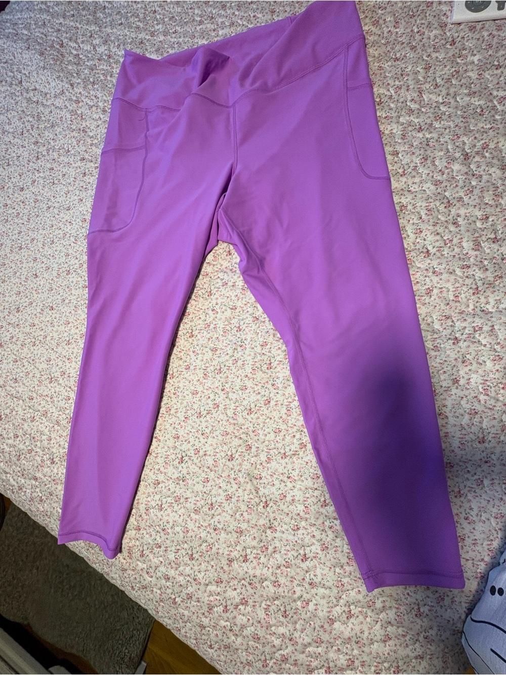 Women’s ' Active Pocket Capri Leggings - Purple NWOT
